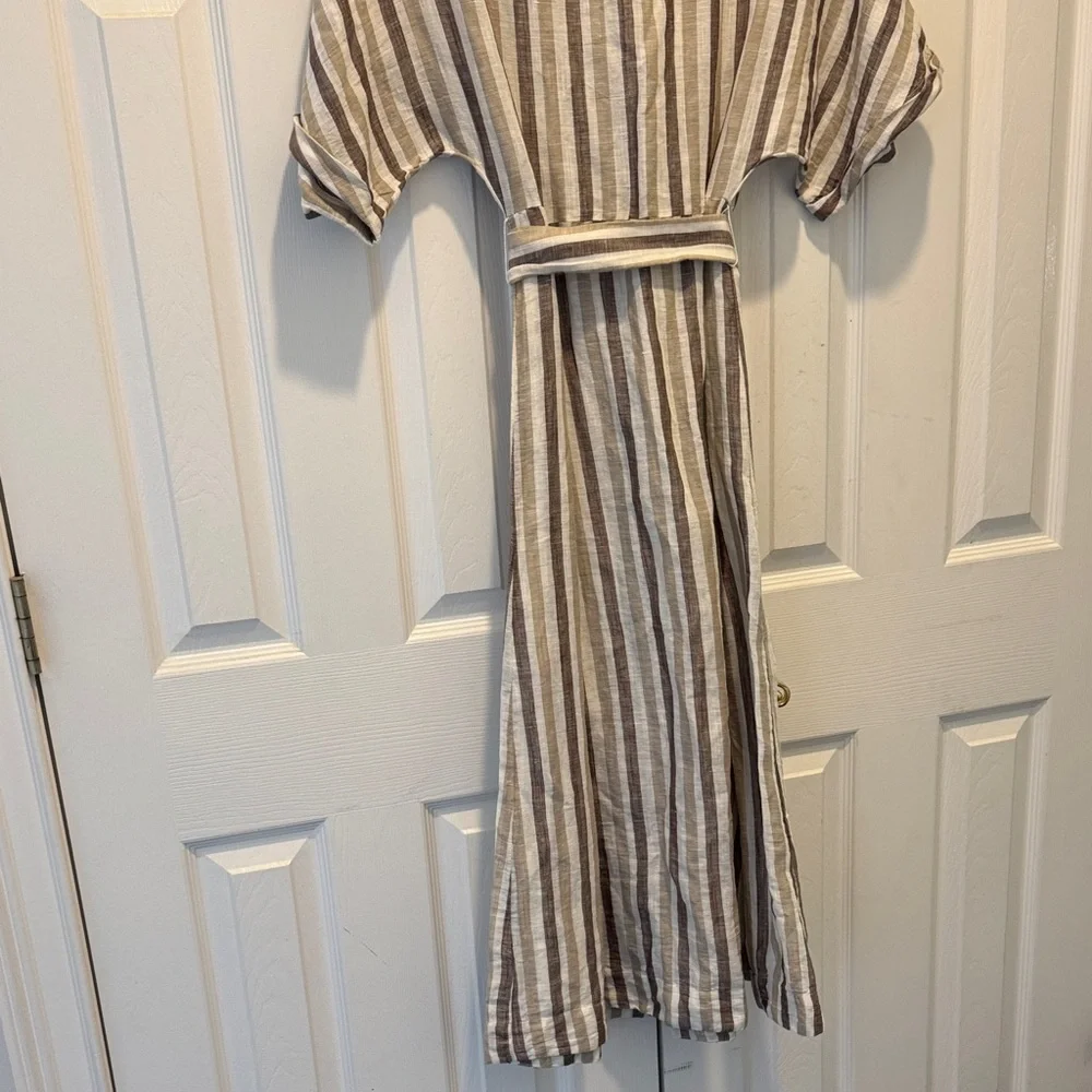 Free People Light Grey Striped Button-Front Midi Dress with Tie Waist – Size S‎